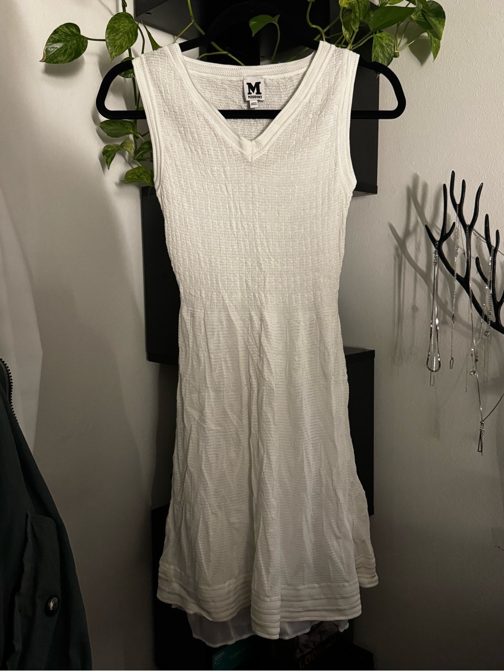 Missoni White Textured V-Neck Sleeveless Dress